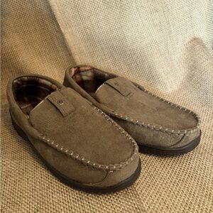 Levi’s mens slippers 7-8